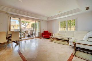 Casa pareada en venta en Calahonda en Mijas