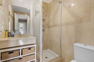 Piso en venta en Nueva Andalucía centro en Marbella