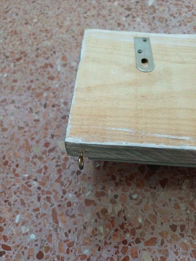 Perchero de Pared - Casas Grises