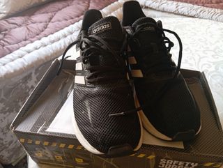 Zapatillas Adidas- Negras