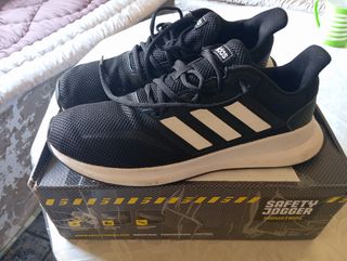 Zapatillas Adidas- Negras
