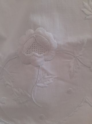 Sábana y funda bordadas a mano , algodón blanco