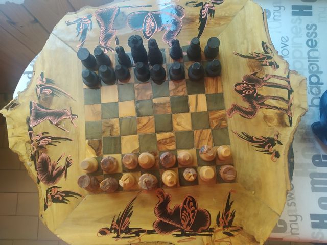 Ajedrez Artesanal de Raíz de  Olivo