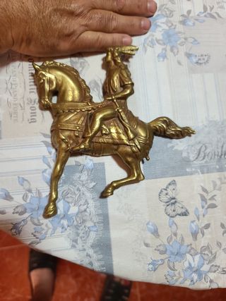 Figura bronce caballo y jinete indio