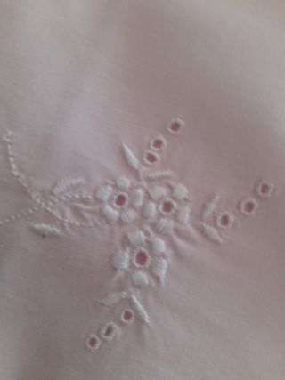 Sábana rosa bordada + funda