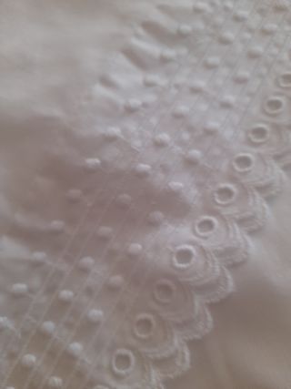 Sábana rosa bordada + funda