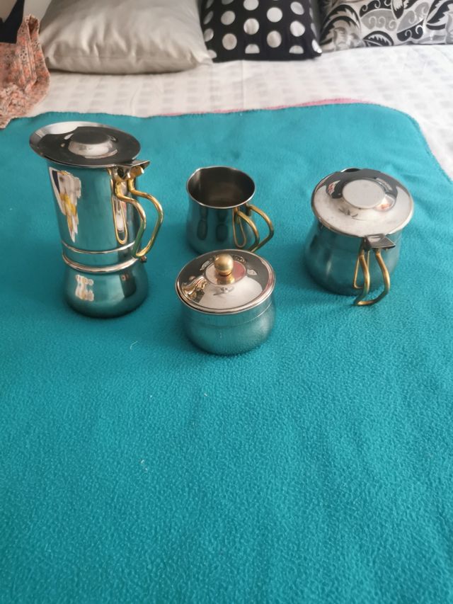 Cafetera italiana de metal