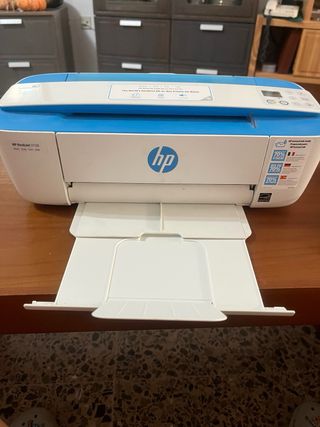 Impresora HP DeskJet 3720 - Multifunción. 