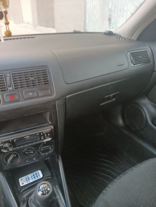 Volkswagen Golf 2003