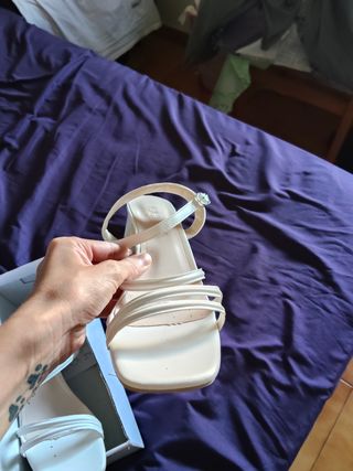 Sandalias blancas mujer