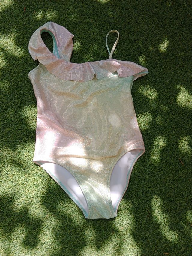 Bañador niña brillante asim. T. 13-14 sin estrenar