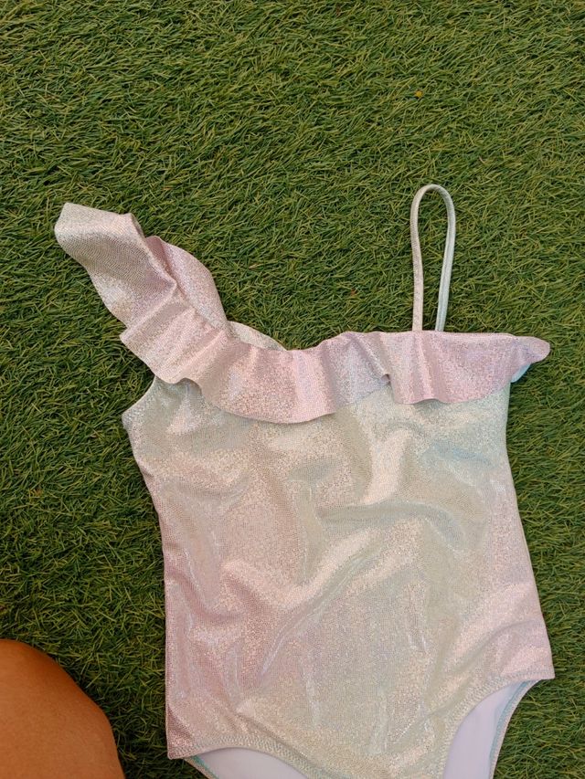 Bañador niña brillante asim. T. 13-14 sin estrenar
