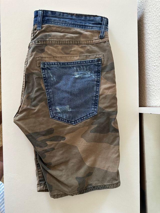 Bermuda militar camuflaje