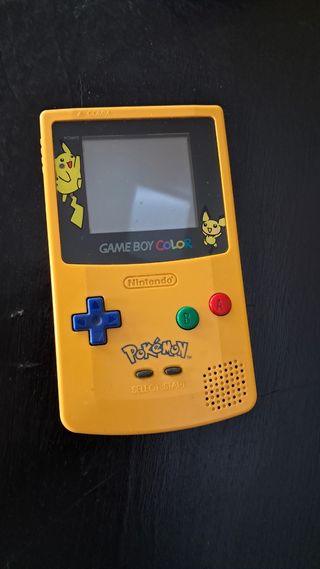 Game Boy Color Pikachu Amarillo
