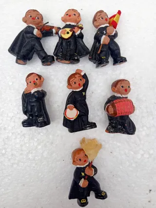 Figure in terracotta Alborox, toreri, tunos, palloni da calcio