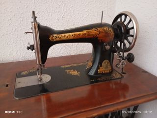 Máquina coser Singer Antigua