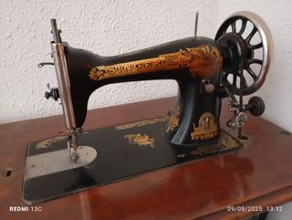 Máquina coser Singer Antigua