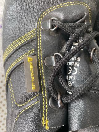 Zapatos seguridad Delta Plus negros