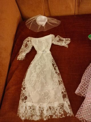 Abiti, scarpette e accessori Barbie anni '70 e "80