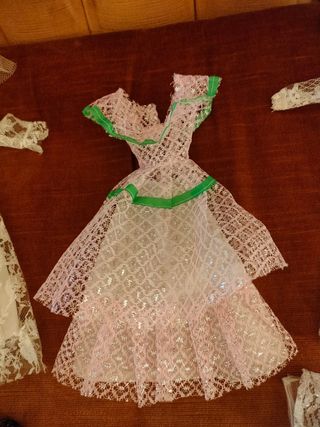 Abiti, scarpette e accessori Barbie anni '70 e "80