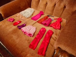 Abiti, scarpette e accessori Barbie anni '70 e "80