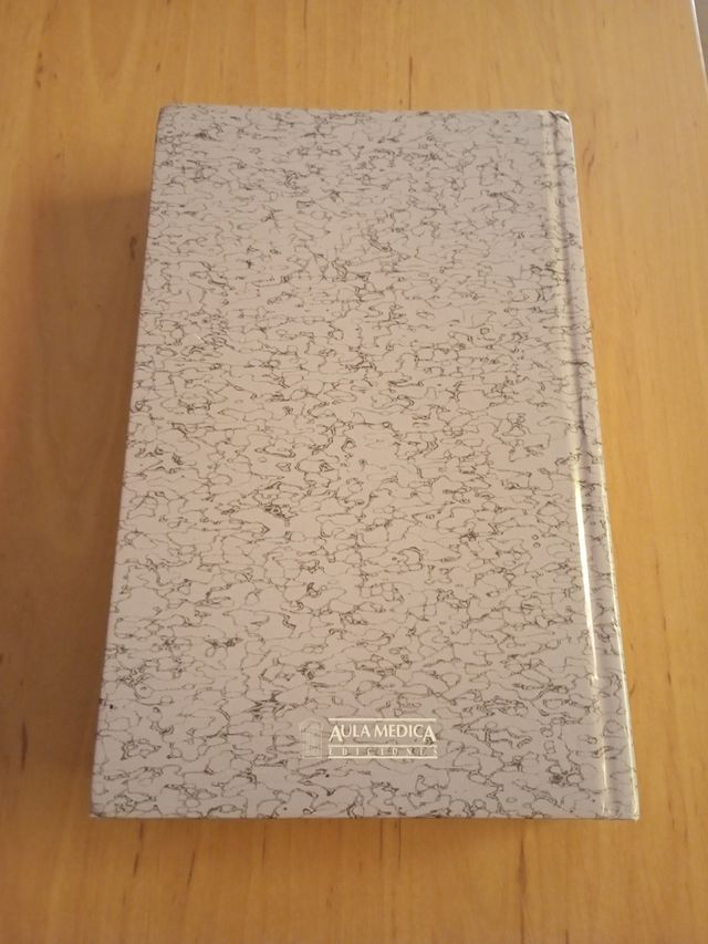 "Psiquiatría y mujer" es un libro editado por J. E