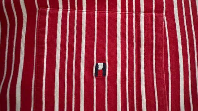 Camiseta Tommy Hilfiger rayas rojas XS