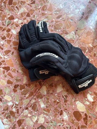 Chaqueta moto mujer ACERBIS.
Guantes 10€
Botas 45€