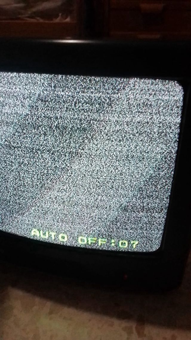 TV Sanyo CRT - Televisión tubo negra