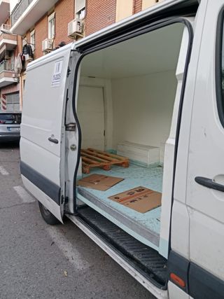 Furgoneta con isotermo