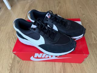 Zapatillas Nike Waffle One negras 43