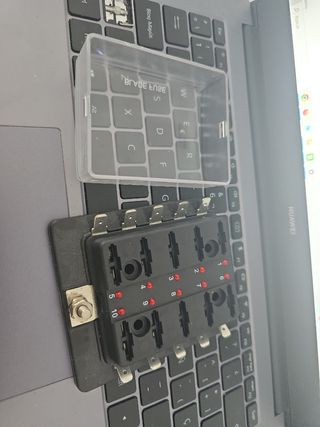 Caja fusibles 100A max Camper