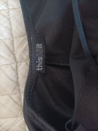 Vestido negro espalda abierta