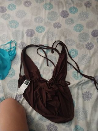 Top turquesa satinado