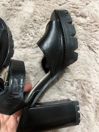 Sandalias Uterqüe piel negras