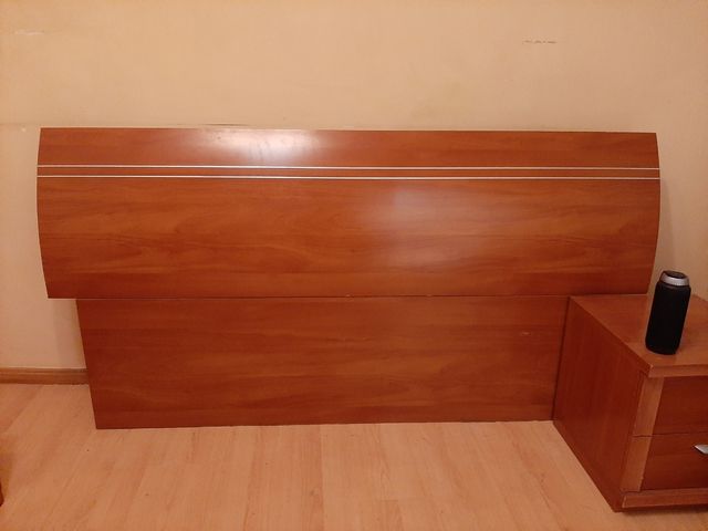 Cabecero cama de madera marrón