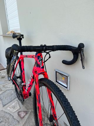 Bicicleta Cyclocross Specialized