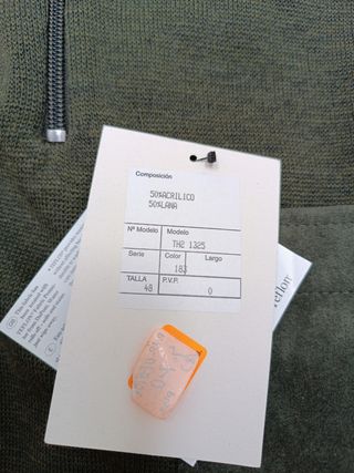 Jersey cuello alto BEAGLE tallas 48-50y54
