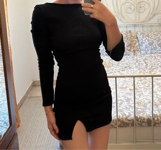 Vestido negro ajustado textura