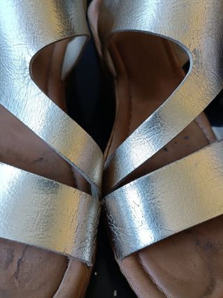 Sandalias cuña doradas nº 38