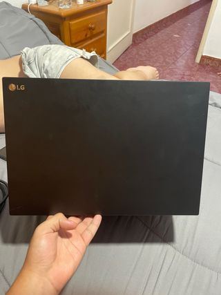 Portátil LG negro mate