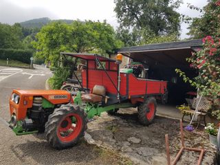 Tractor Agria 8900-D con remolque
