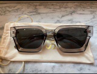 Occhiali da sole grigi Sheen Kelly