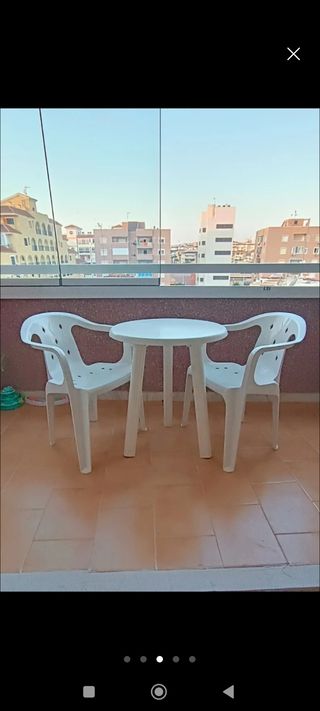 Mesa+sillas terraza - rojas y blancas