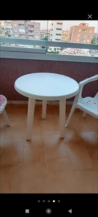 Mesa+sillas terraza - rojas y blancas