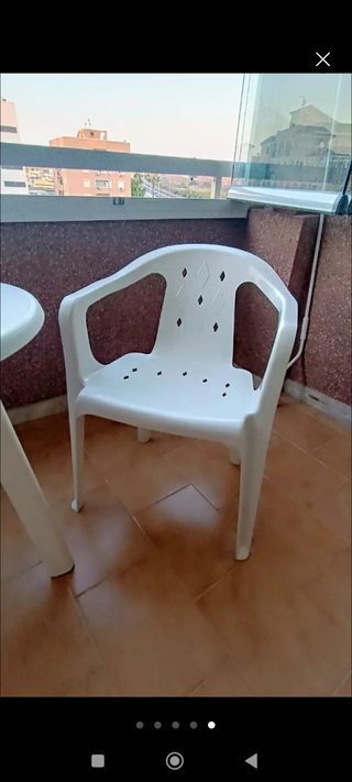 Mesa+sillas terraza - rojas y blancas