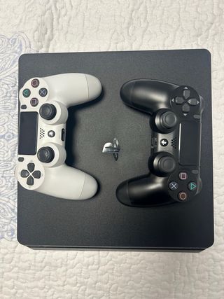 PS4 (PlayStation 4) 1T - 2 mandos y 2 juegos