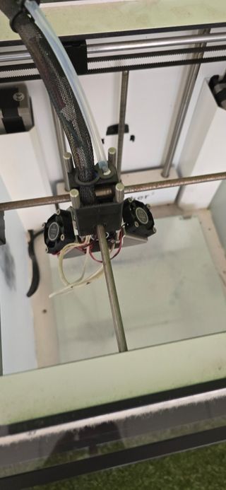 Ultimaker 2 con caja y factura OPORTUNIDAD