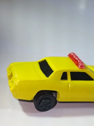COCHE DE COLECCIÓN AÑOS 80 
