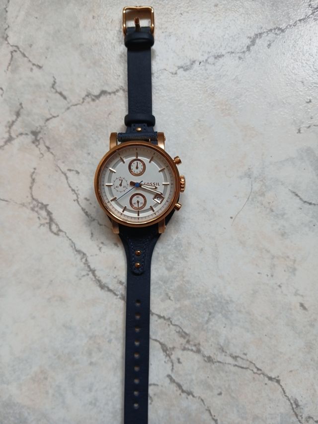 Reloj Fossil dorado y azul